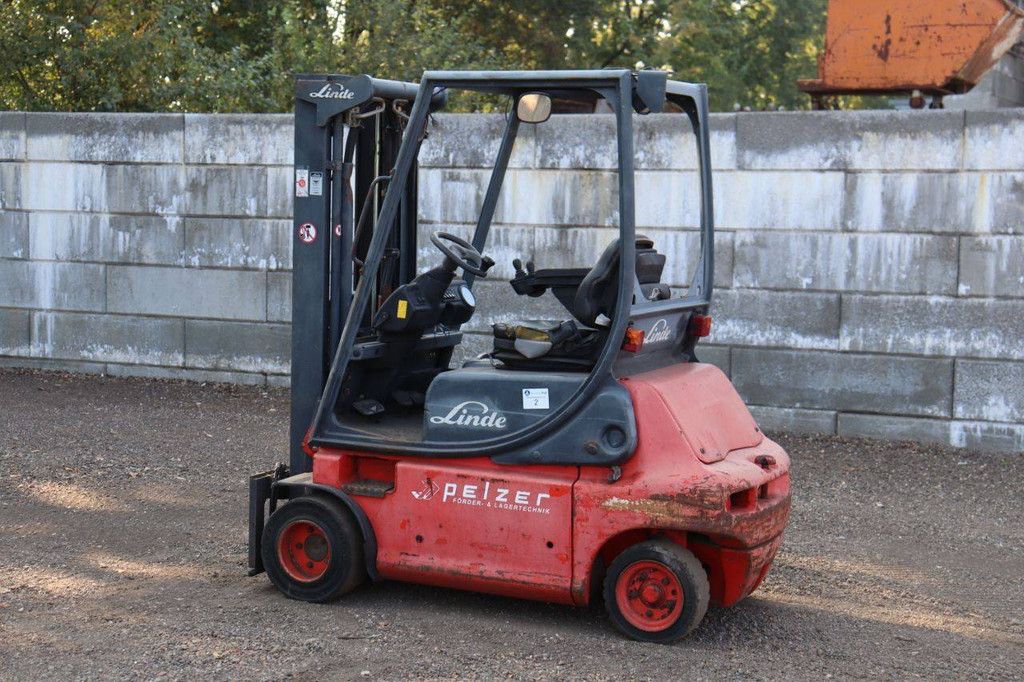 Heftruck Linde E20P-02 Elektrisch 2000kg 6.0m 2005