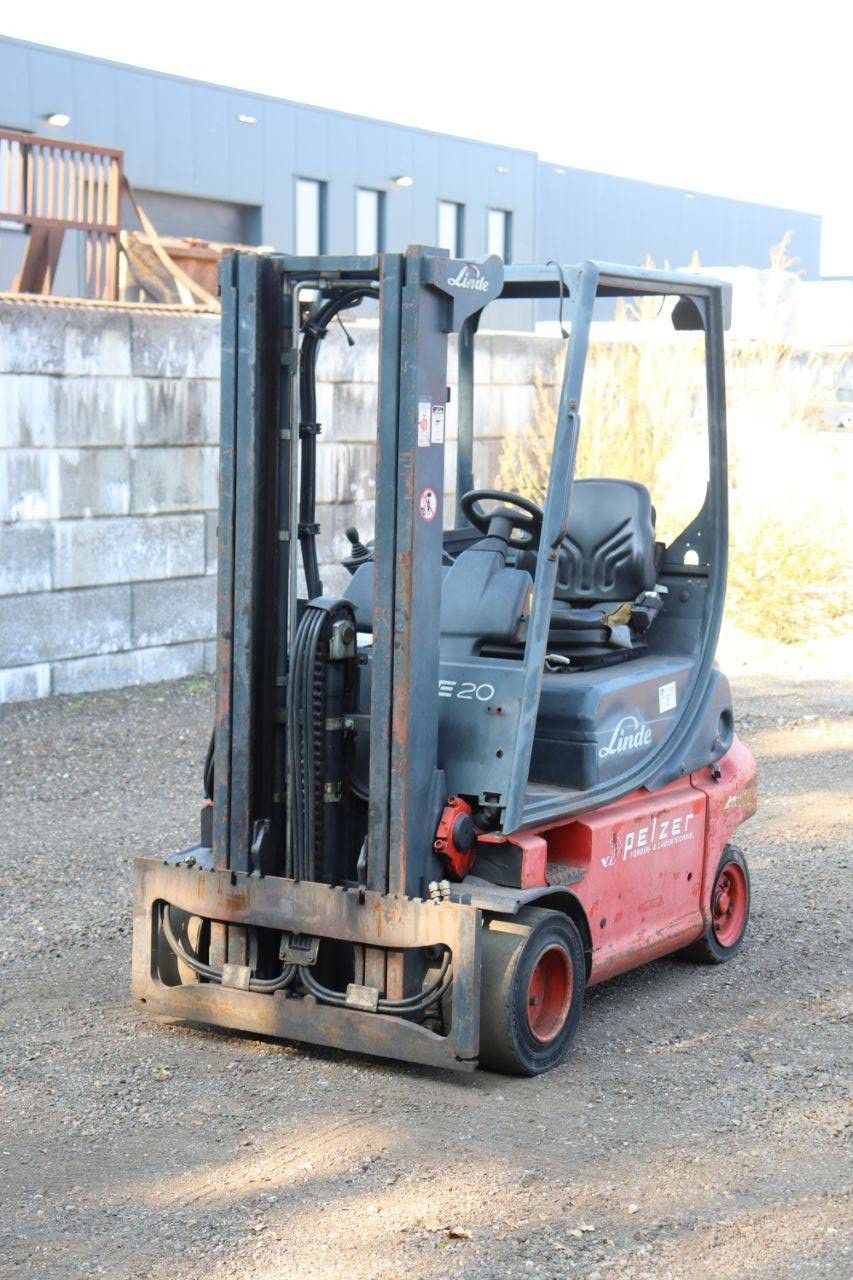 Heftruck Linde E20P-02 Elektrisch 2000kg 6.0m 2005