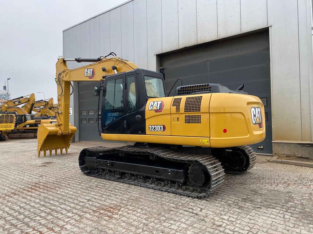 Caterpillar 323D3