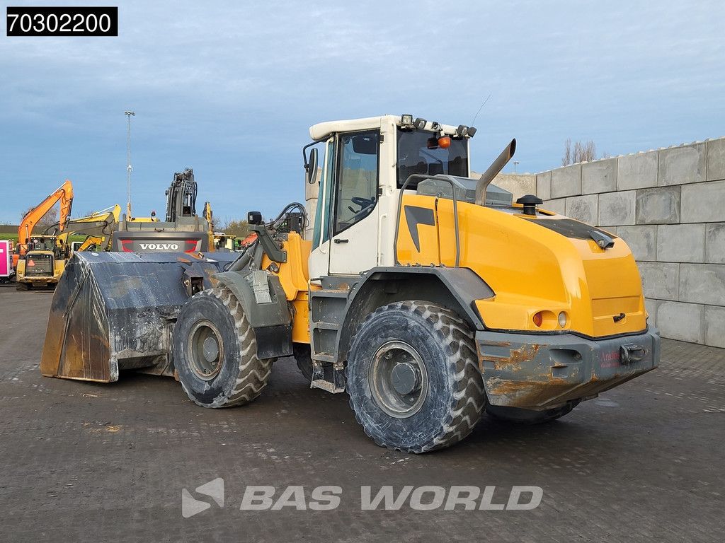 Liebherr L538 High Tip Bucket