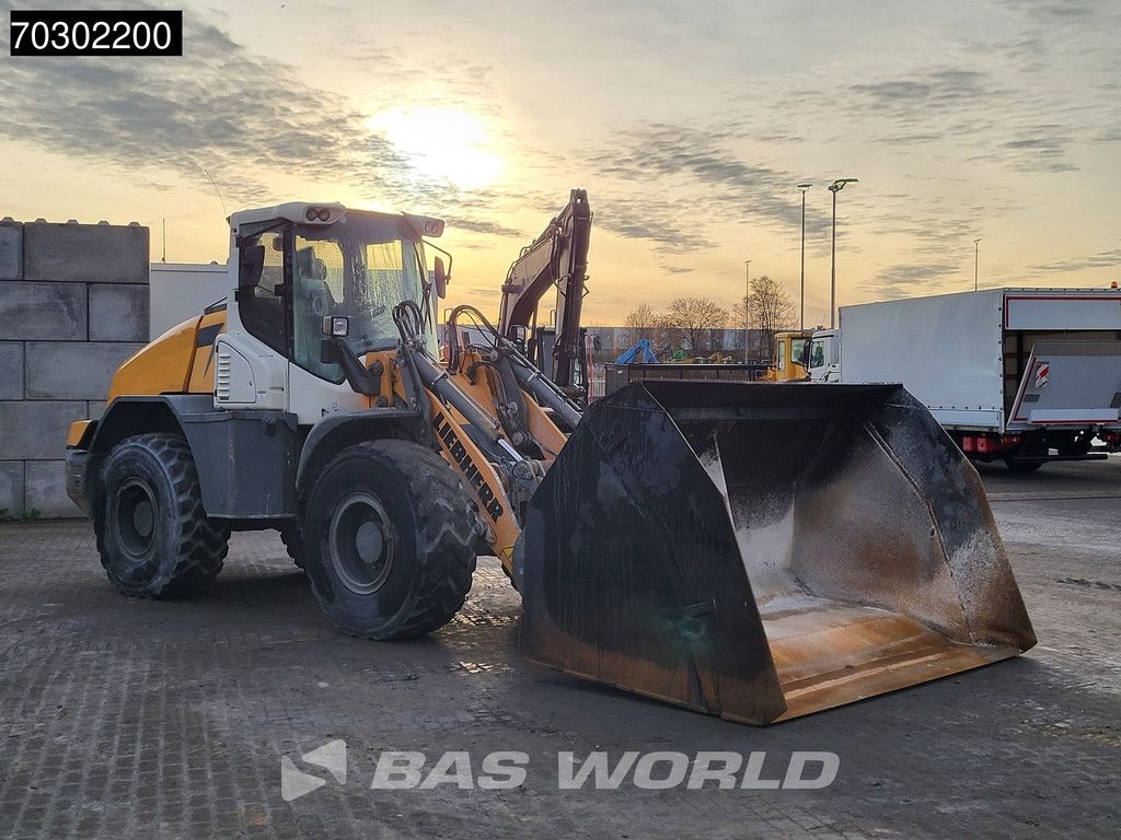 Liebherr L538 High Tip Bucket