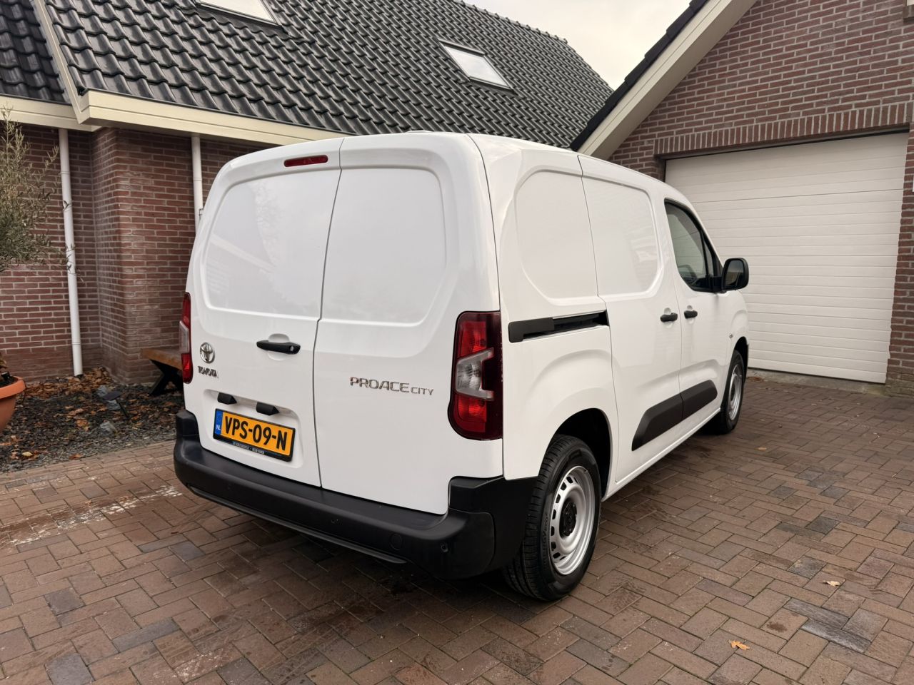 Toyota Proace city met Bott bedrijfswagen inrichting