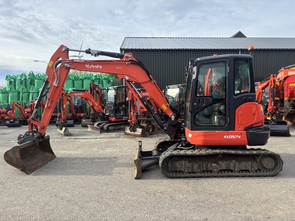 KUBOTA KX057-4