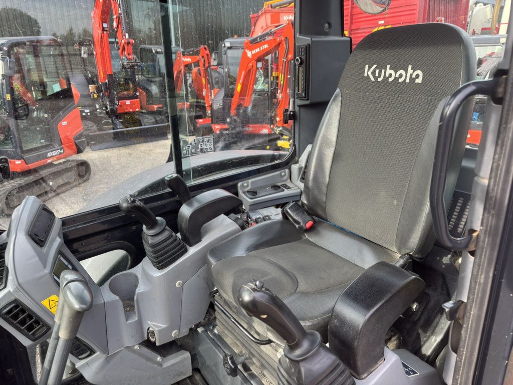 KUBOTA KX057-4