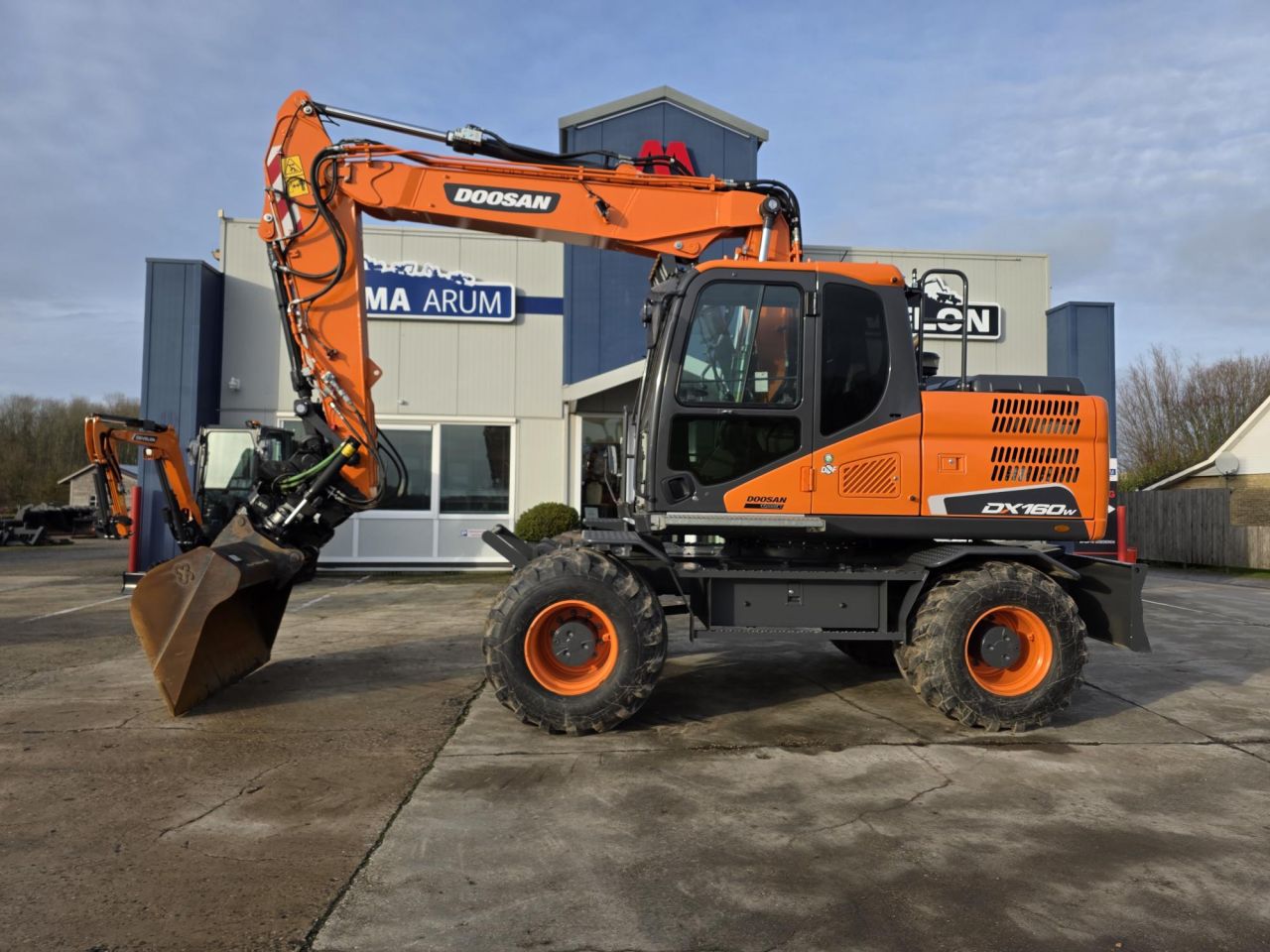 Doosan DX160W-5