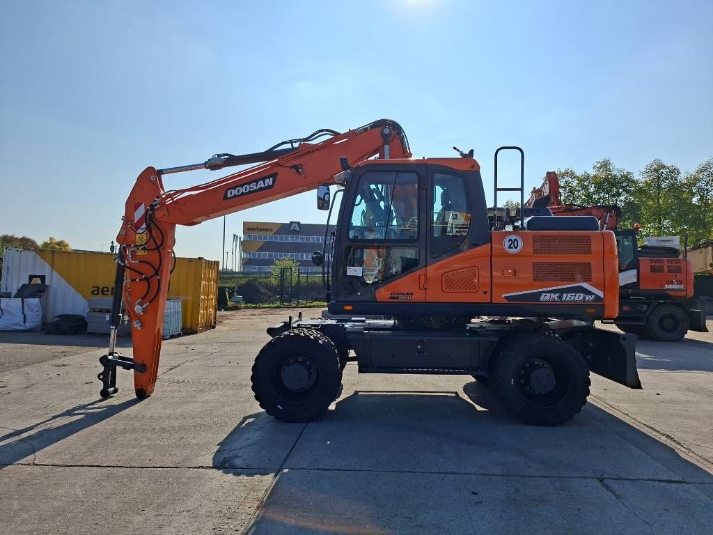 Doosan DX160W-7