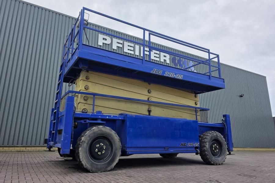 JLG 210-25 Diesel, 4x4 Drive, 23m Working Height, 1000