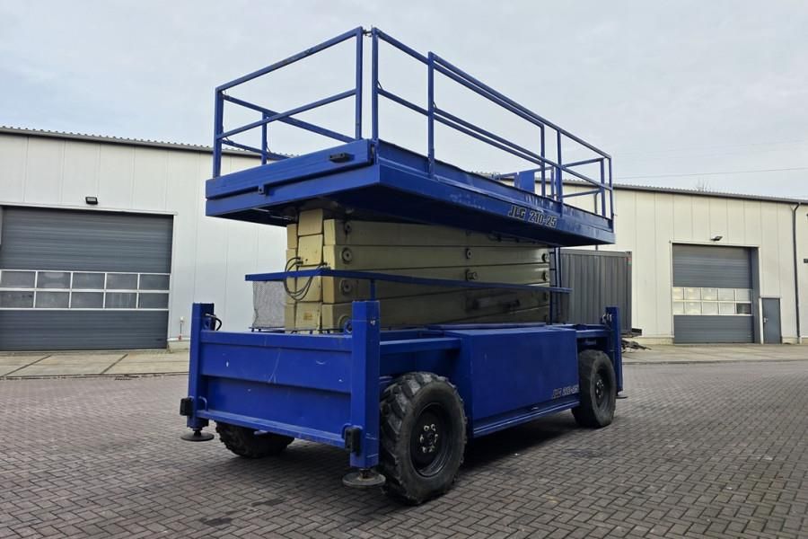 JLG 210-25 Diesel, 4x4 Drive, 23m Working Height, 1000