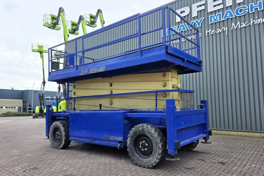JLG 210-25 Diesel, 4x4 Drive, 23m Working Height, 1000
