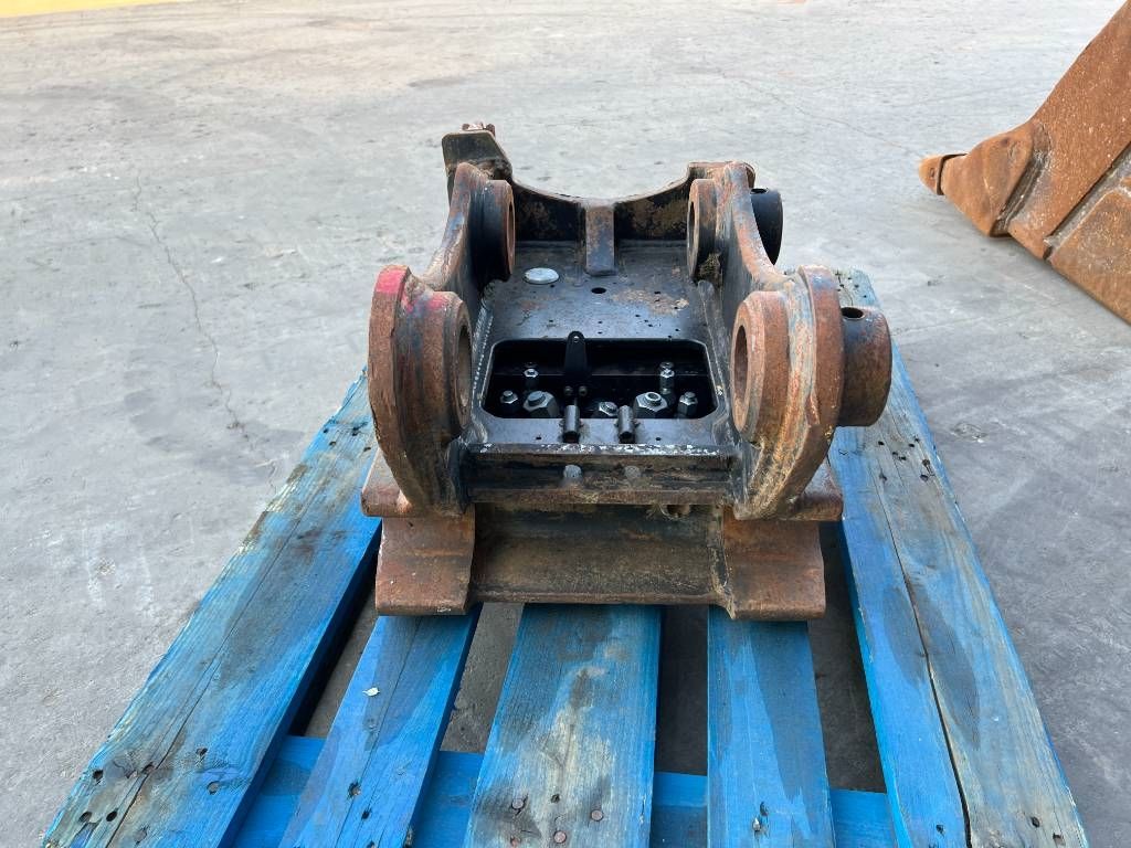 OilQuick OQ65 - 311F / 313F / 315F