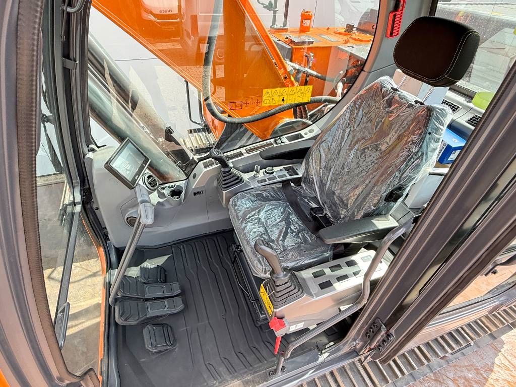 Doosan Develon DX205 *2025 Model* - Unused / Hammer Lines