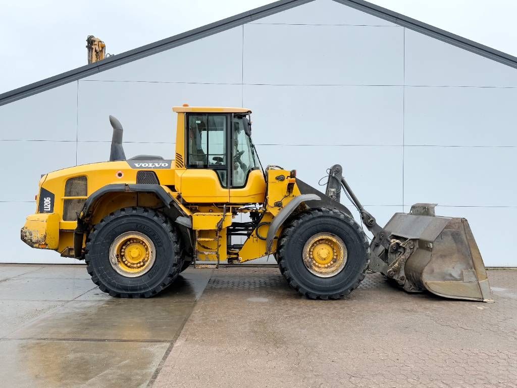 Volvo L120G - 3rd Function / Quick Coupler / Auto Lube