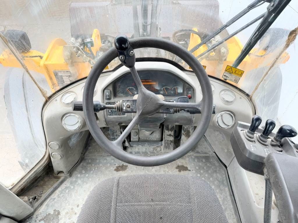 Volvo L120G - 3rd Function / Quick Coupler / Auto Lube