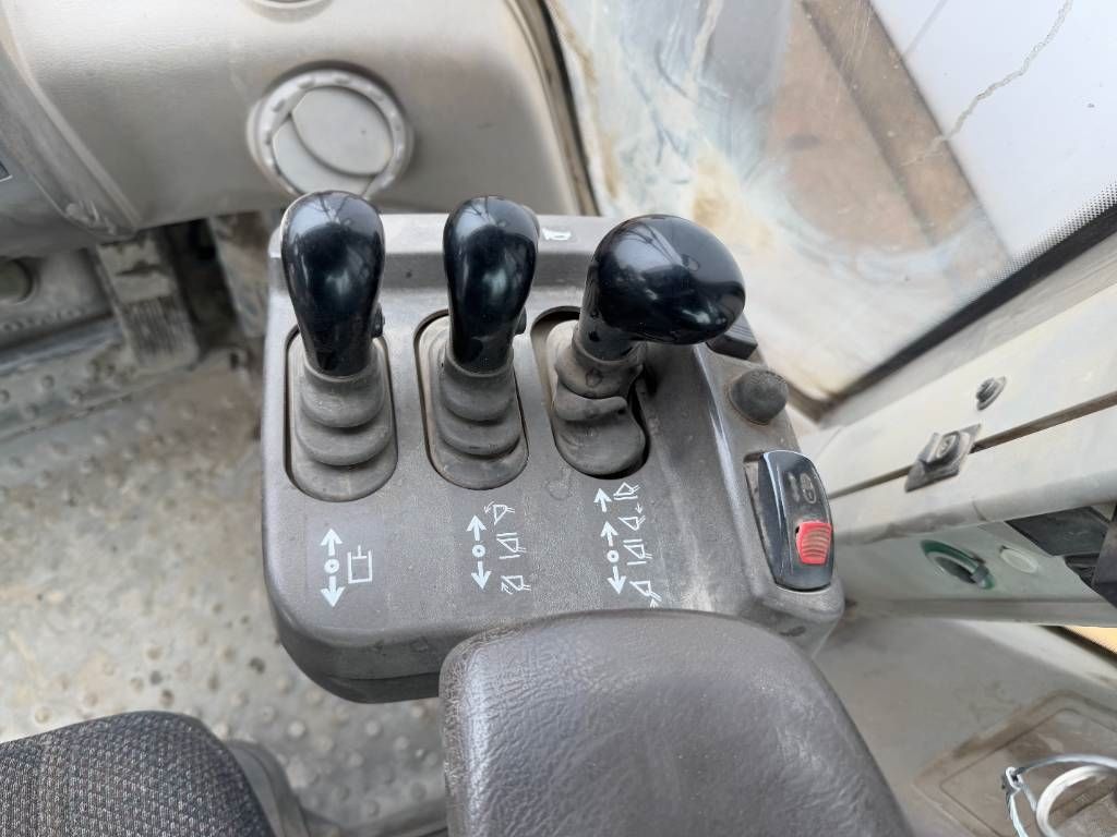 Volvo L120G - 3rd Function / Quick Coupler / Auto Lube