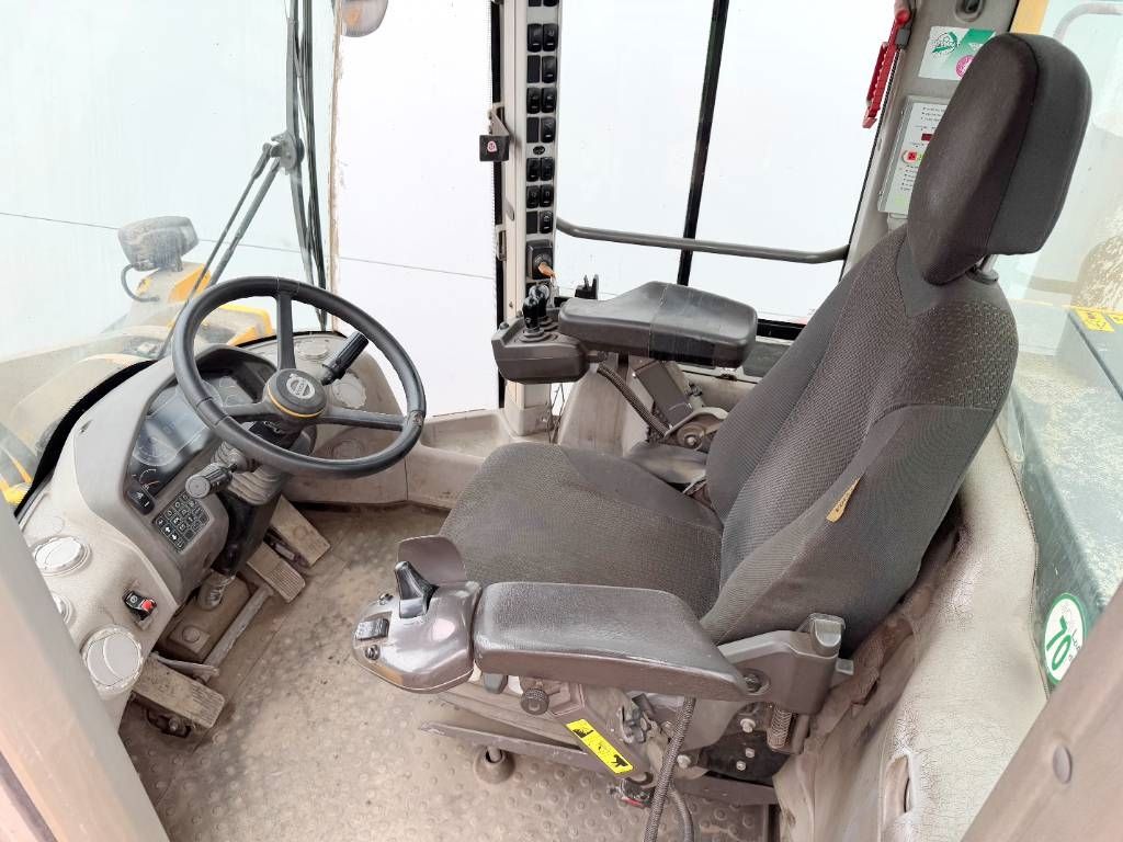 Volvo L220H - CDC Steering / Dutch Machine