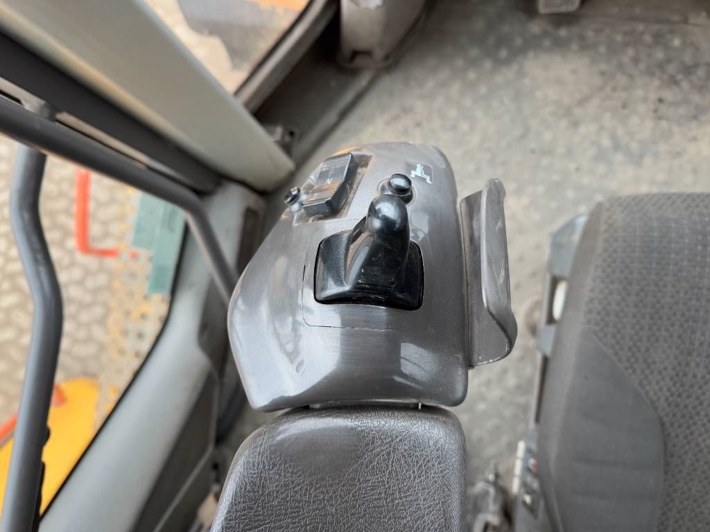 Volvo L220H - CDC Steering / Dutch Machine