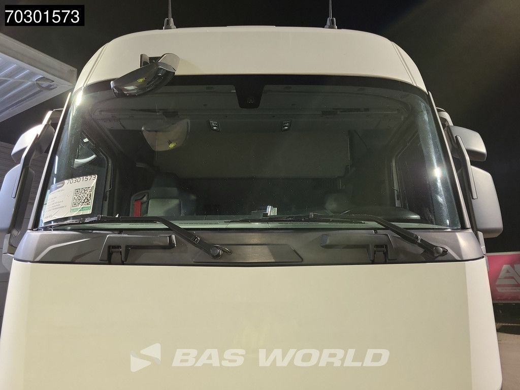 Renault T 480 6X2 Curtainsides Lift + steering axle Automatic Euro 6