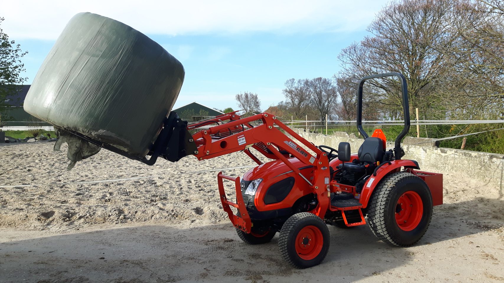 Kioti ck-4030 hst voorlader