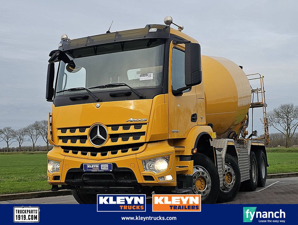 MERCEDES-BENZ AROCS 3243