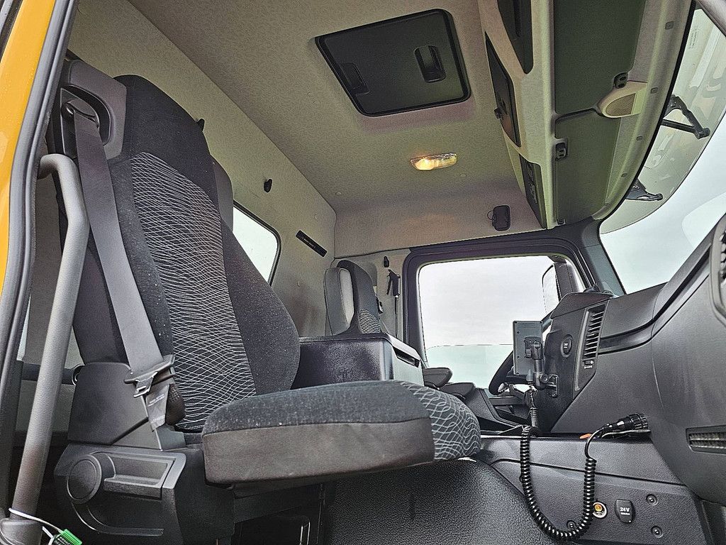 MERCEDES-BENZ AROCS 3243