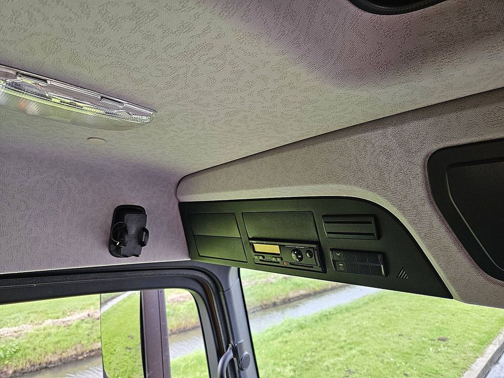 MERCEDES-BENZ AROCS 3243