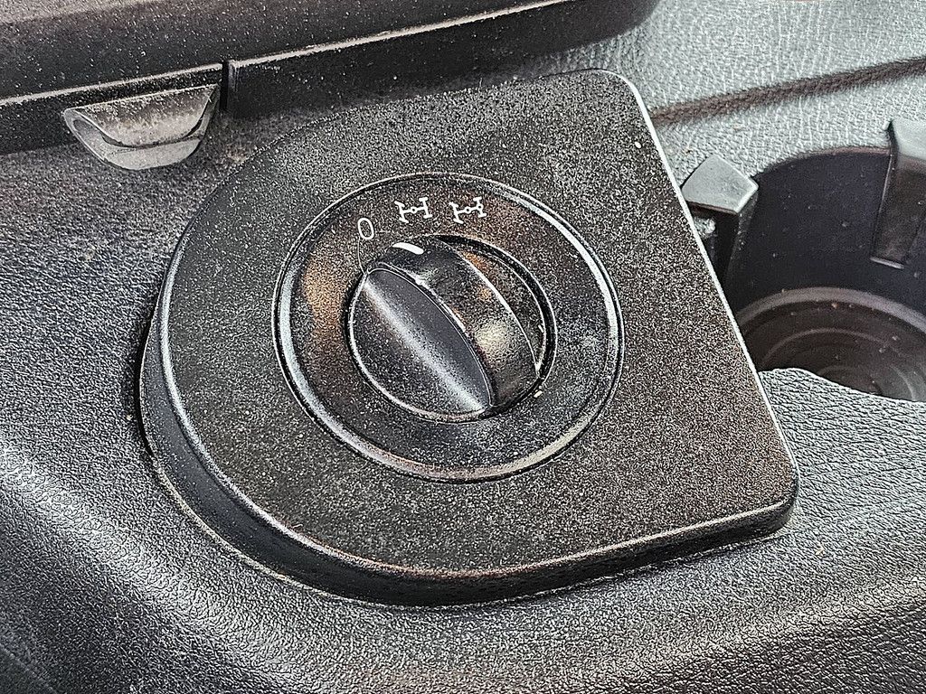 MERCEDES-BENZ AROCS 3243