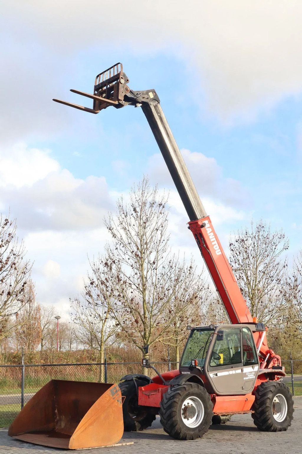 Manitou MLT 845-120 LSU | FORKS | BUCKET | QUICK COUPLER