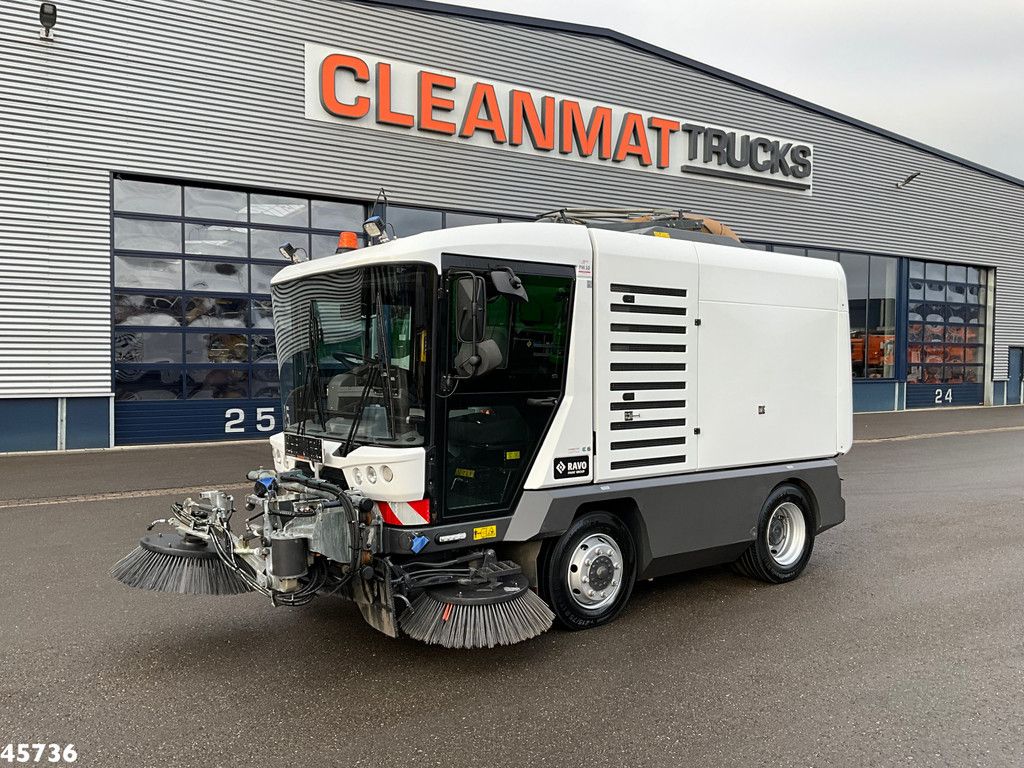 Ravo 540 Euro 6 with new 3-rd brush!