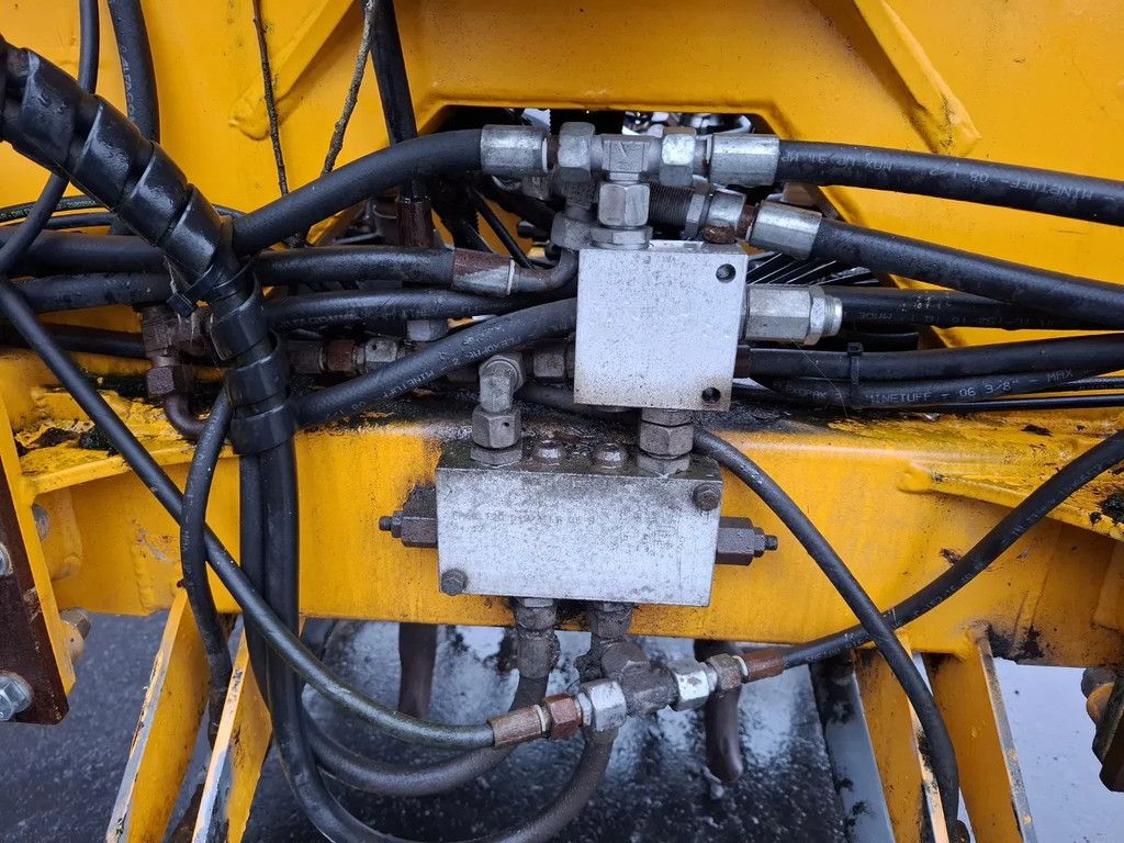 Bouwlandbemester HT8250