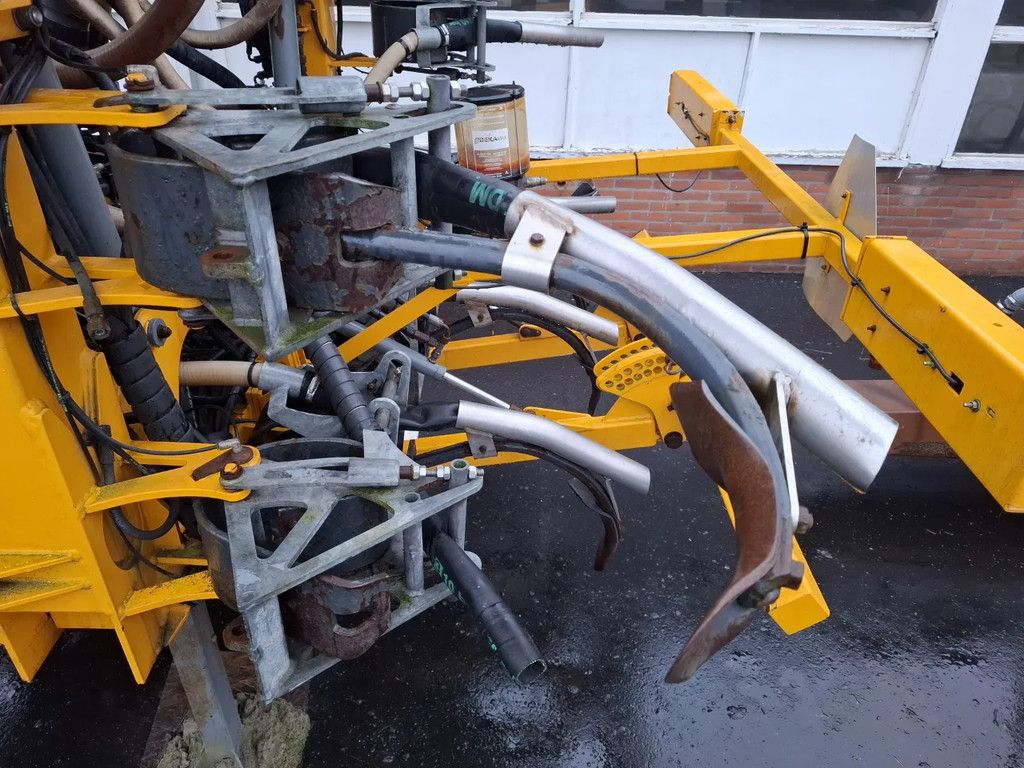 Bouwlandbemester HT8250