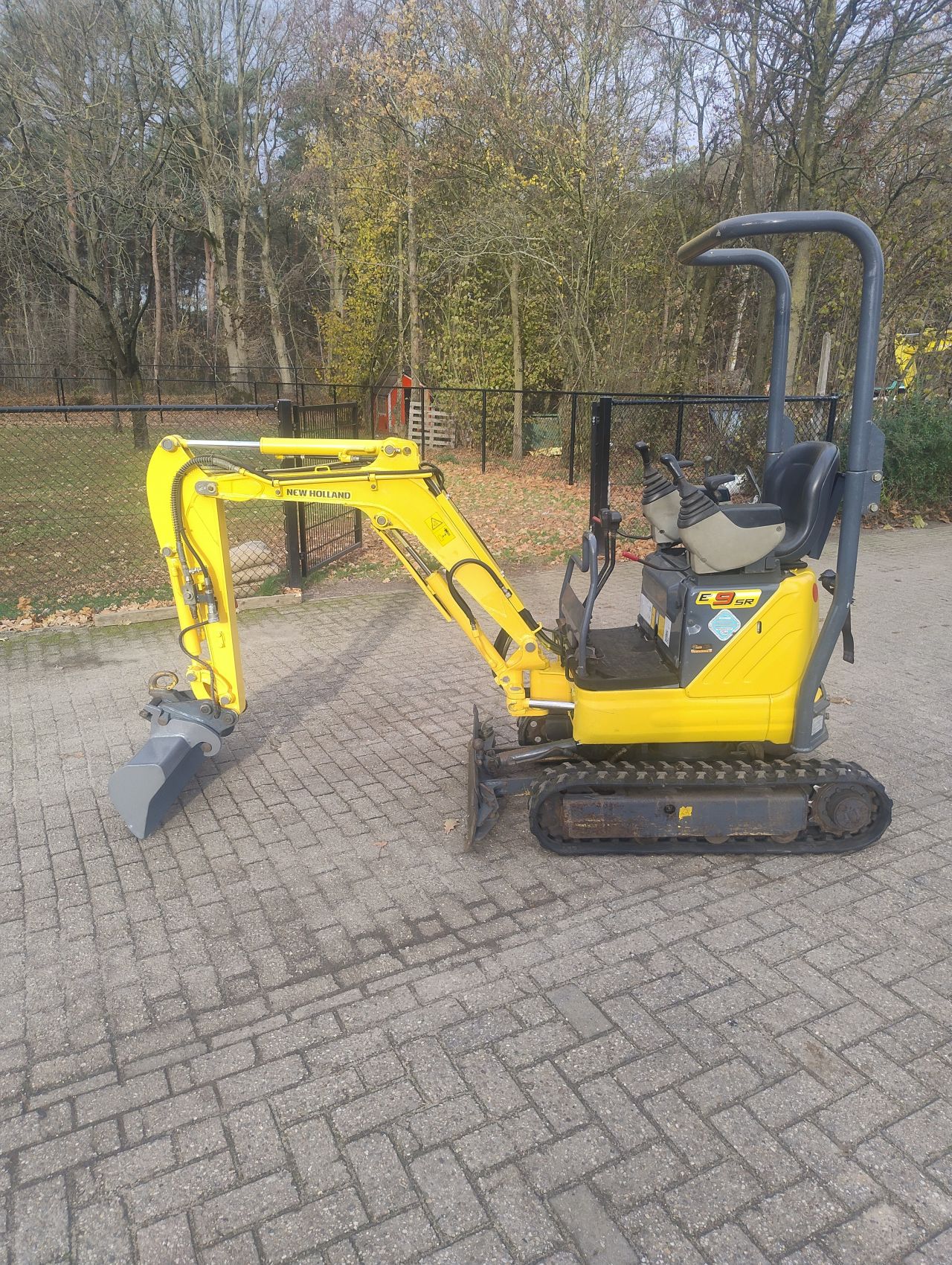 New holland minigraver kobelco e09 sr marge