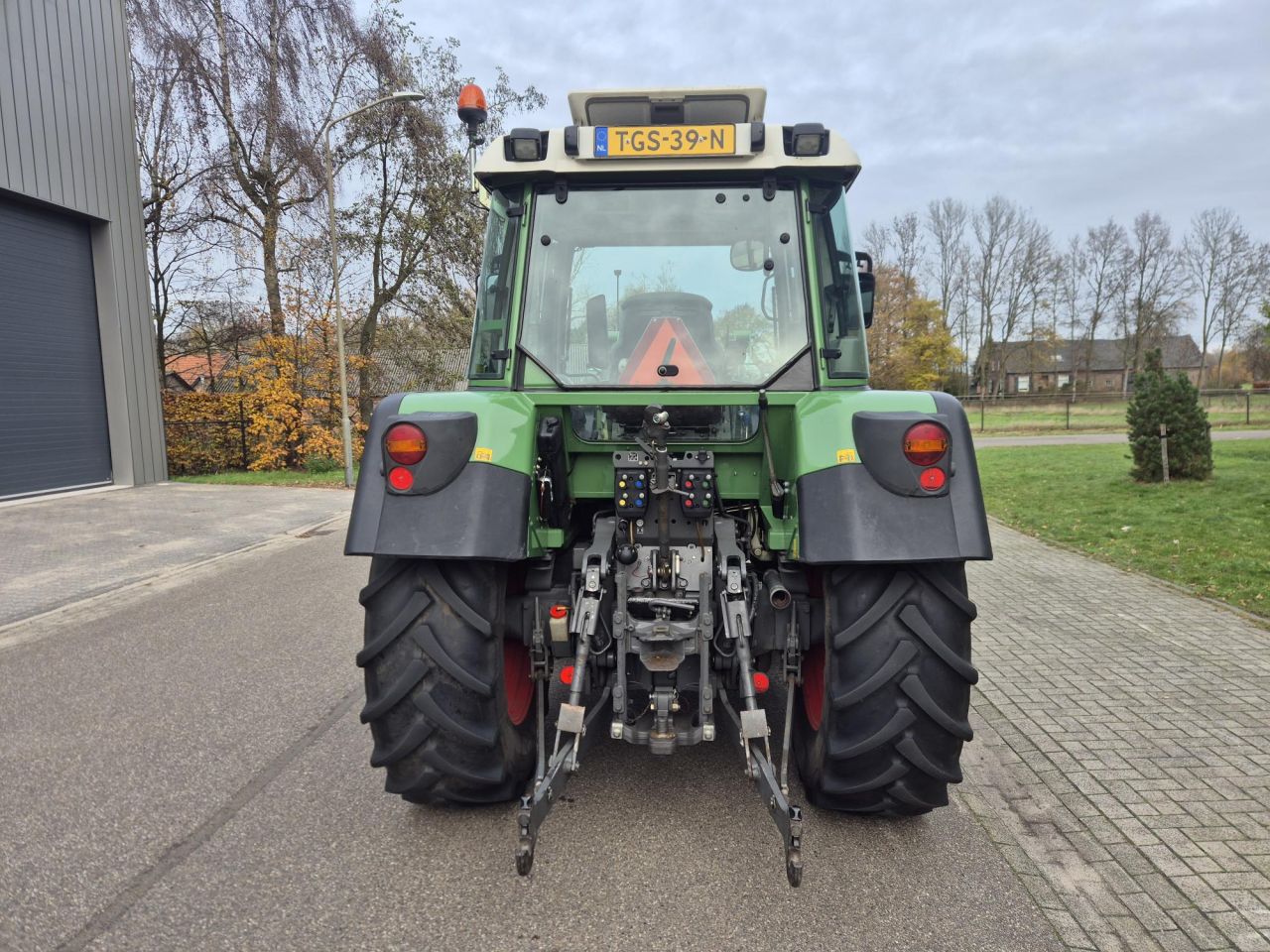 Prachtige fendt 309 vario tms met voorlader
