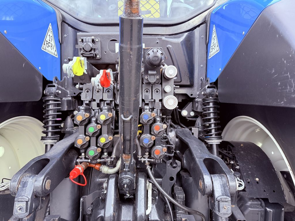 New Holland T7.315HD Auto Command + GPS