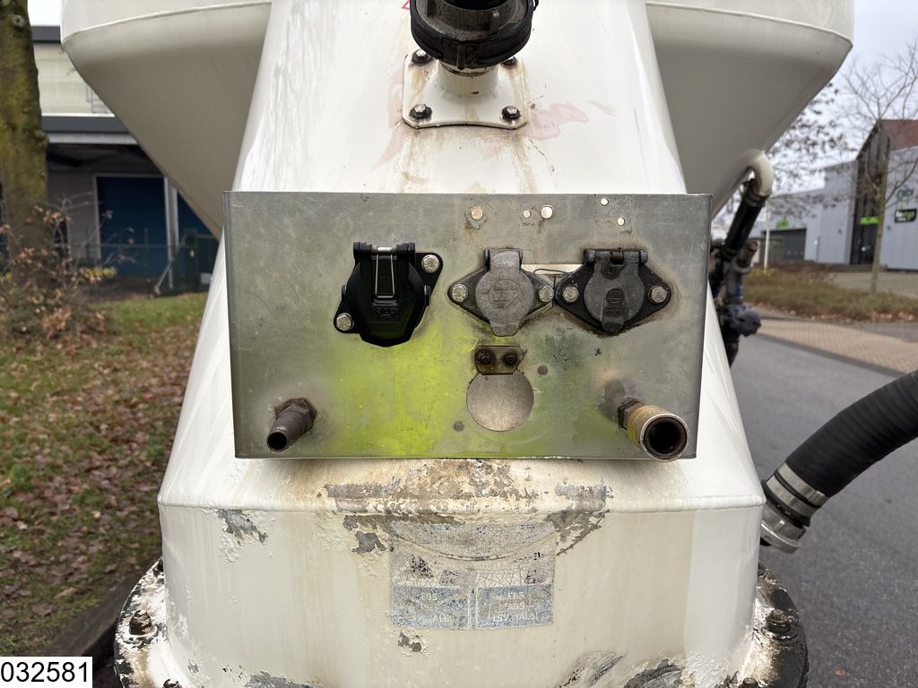 Feldbinder Silo 40.000 liter