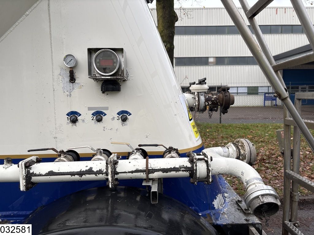 Feldbinder Silo 40.000 liter