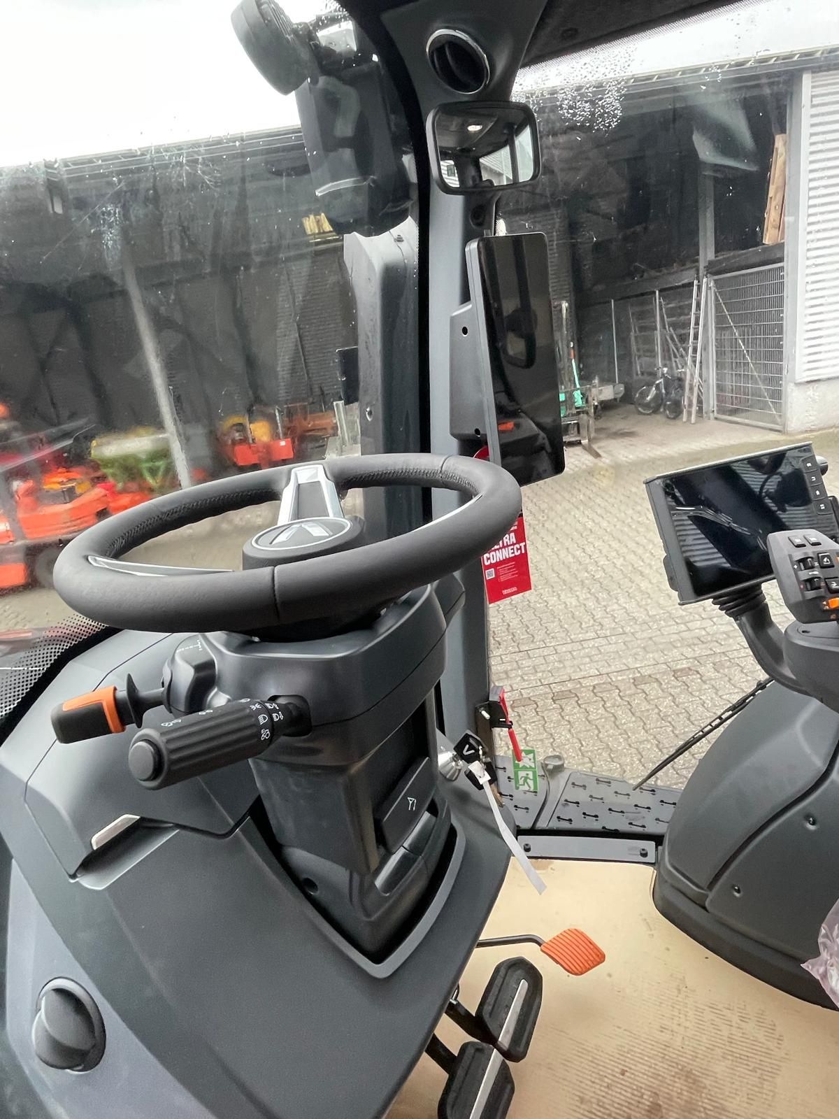 Valtra N175 Direct tractor