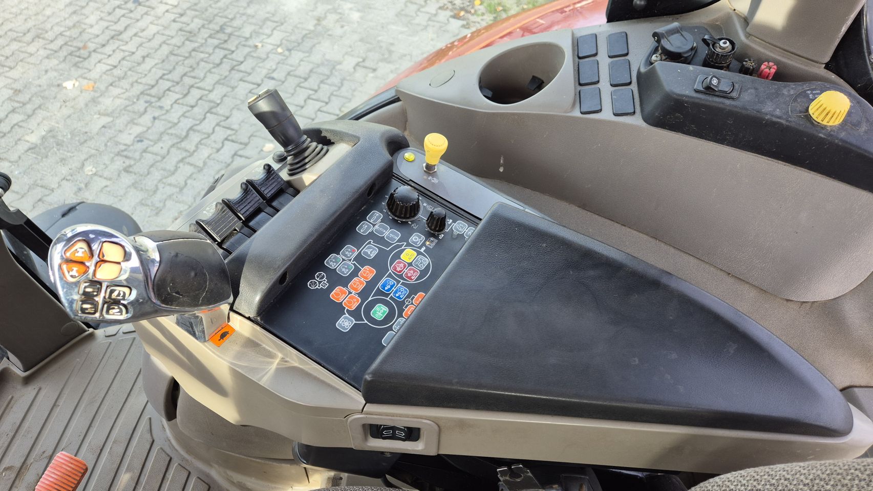 CASE-IH Puma 185 FP 50Kmh. Lucht, geveerde vooras en cabine