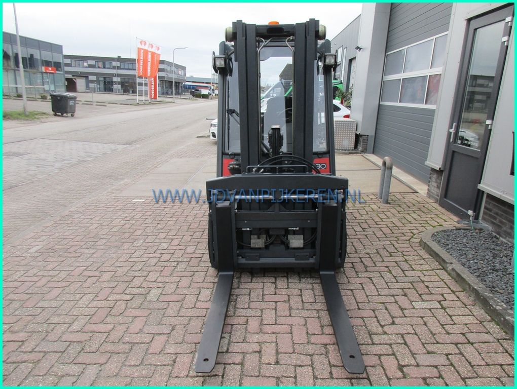 Linde H30D diesel triplex4.6m+sideshift+forkpositioner+cabine