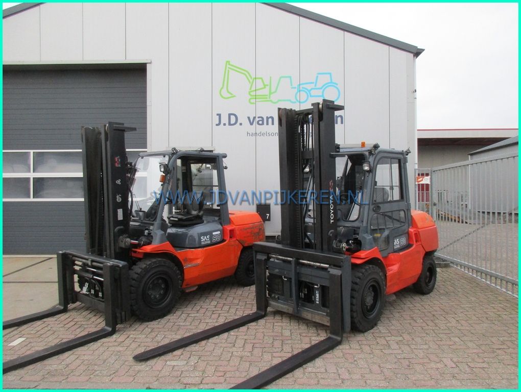 2x Toyota 42-7FDA50 diesel sideshift+forkpositioner