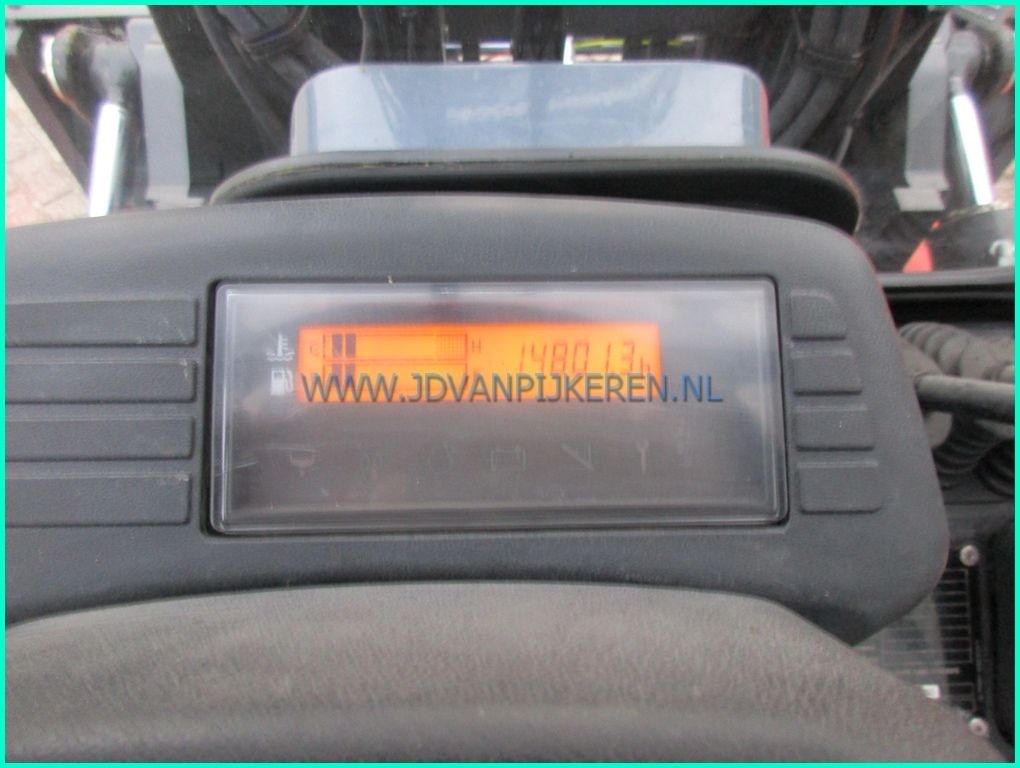 2x Toyota 42-7FDA50 diesel sideshift+forkpositioner