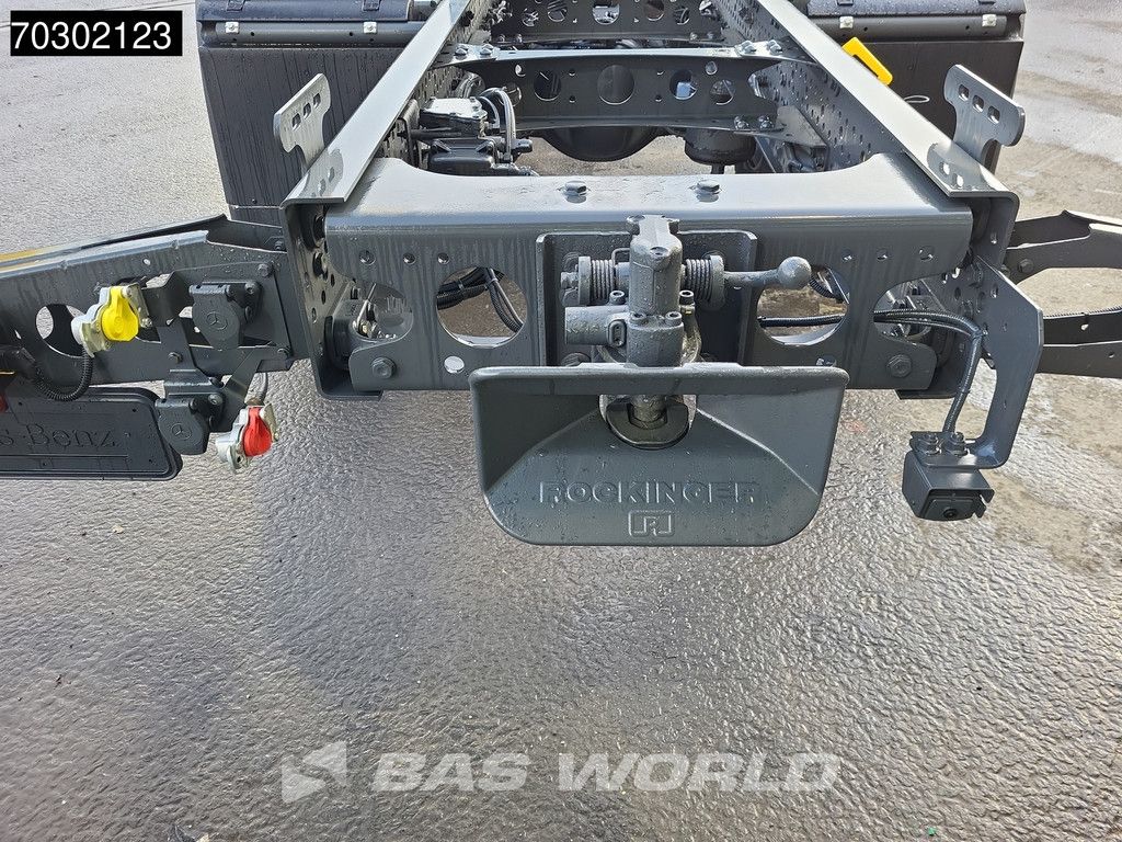 Mercedes Actros 1827 4X2 NEW 18tons chassis Automatic PPC Cruise control Euro 6