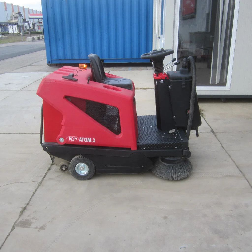 Overige Opzit veegmachine RCM Atom 3.E.