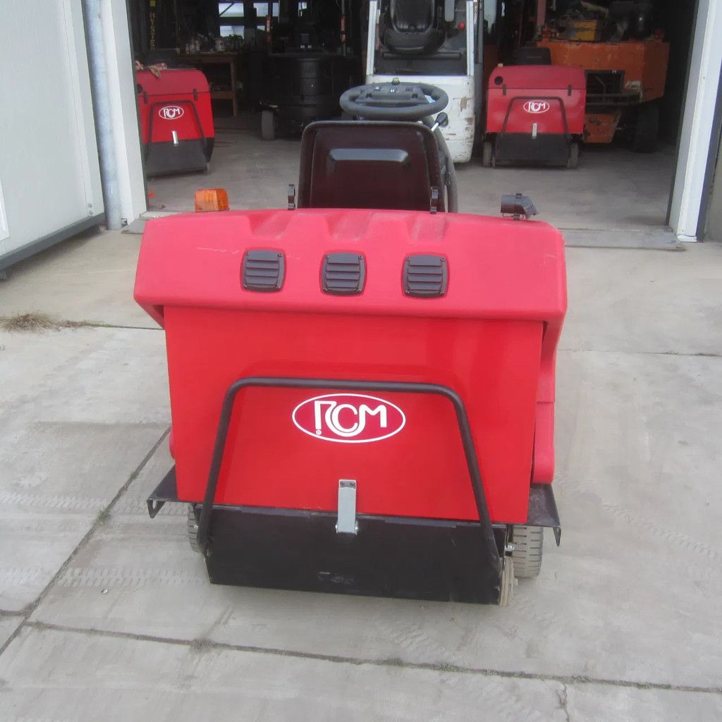 Overige Opzit veegmachine RCM Atom 3.E.