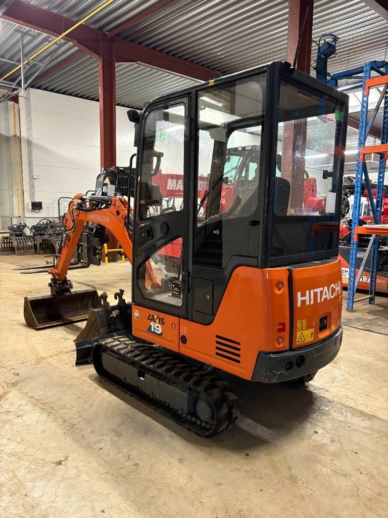 Hitachi ZX 19-6