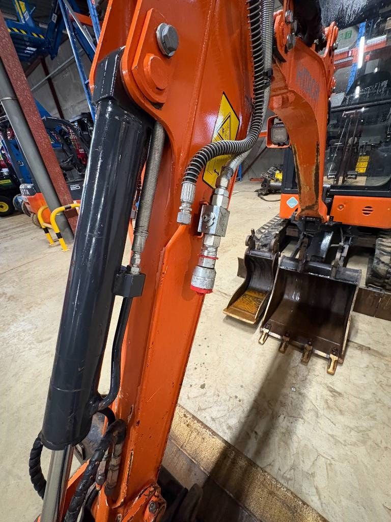 Hitachi ZX 19-6