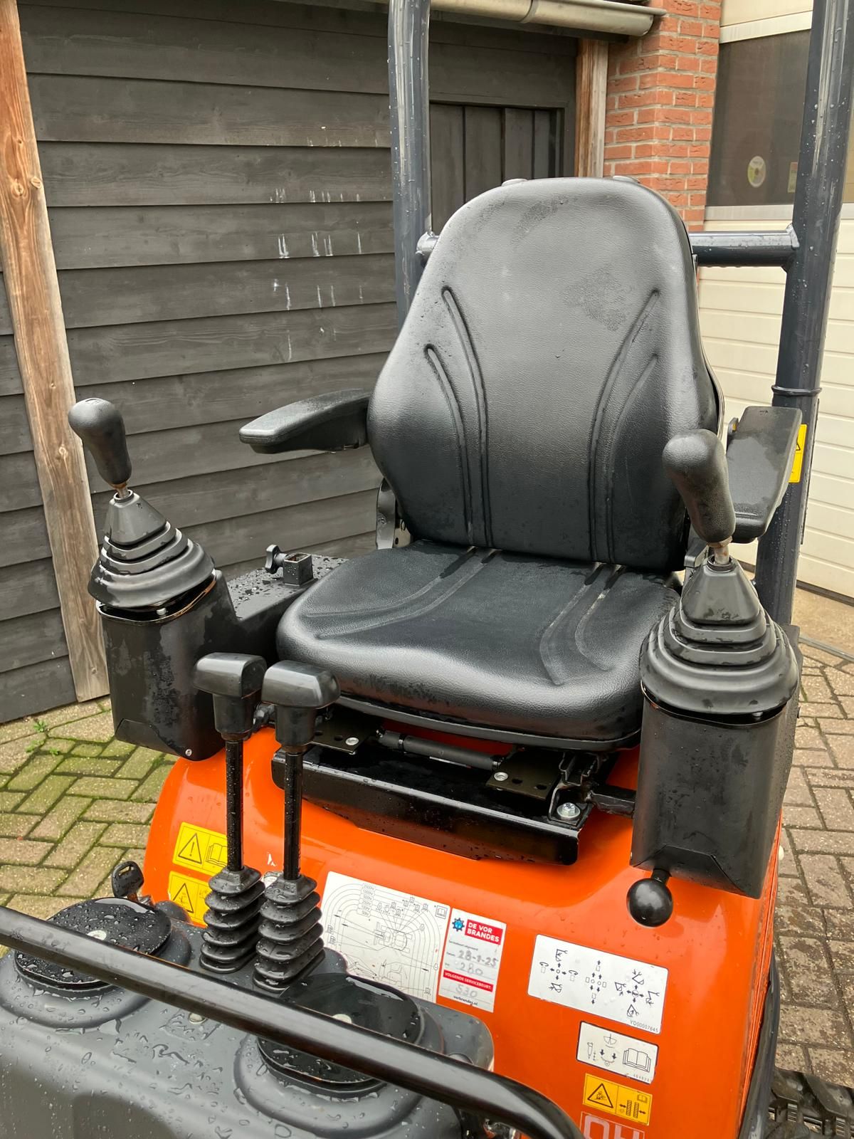 Hitachi ZX10u-6 servo bediening