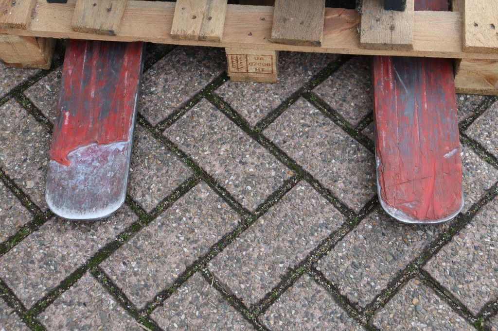 Nissan G1N1L18Q Elektro-Gabelstapler, 1800 kg, 4,75 m, Baujahr 2008