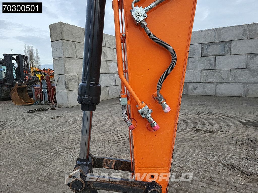 Doosan DX235 LC-5 (NOT DX225 / DX255)