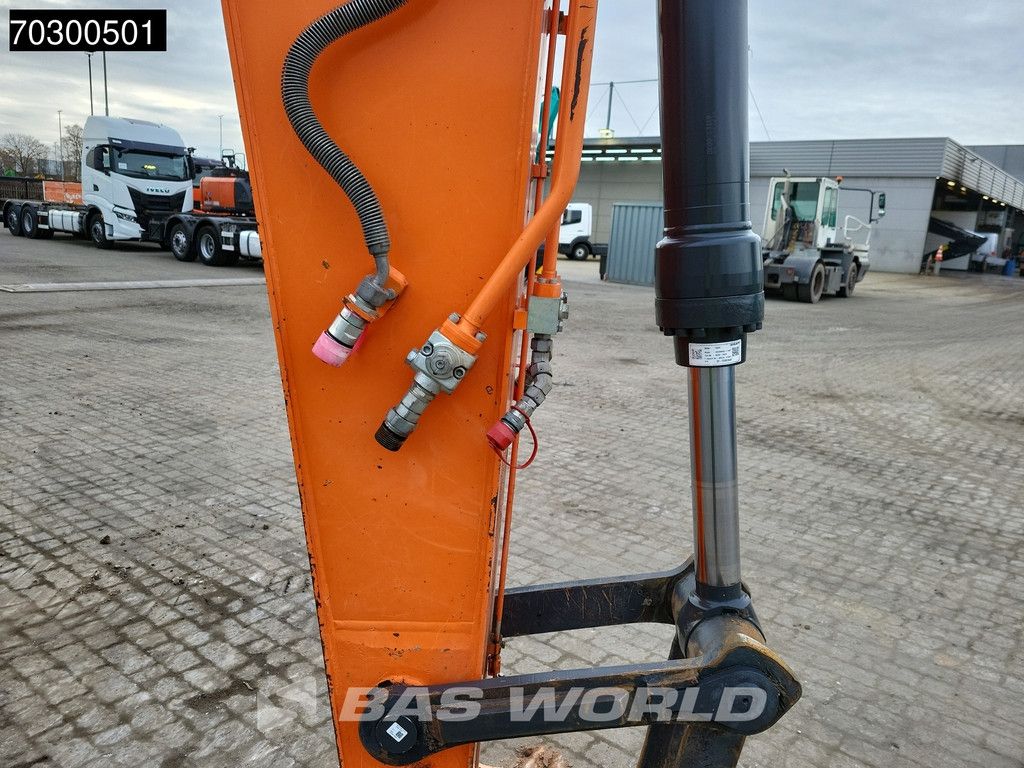 Doosan DX235 LC-5 (NOT DX225 / DX255)