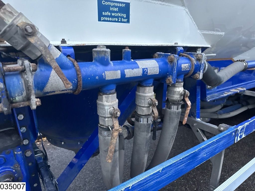 Feldbinder Silo 40.000 Liter, 3 Comp